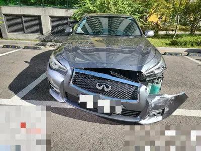 2015 Infiniti Q50 VIN: