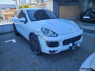 2015 Porsche Cayenne VIN: