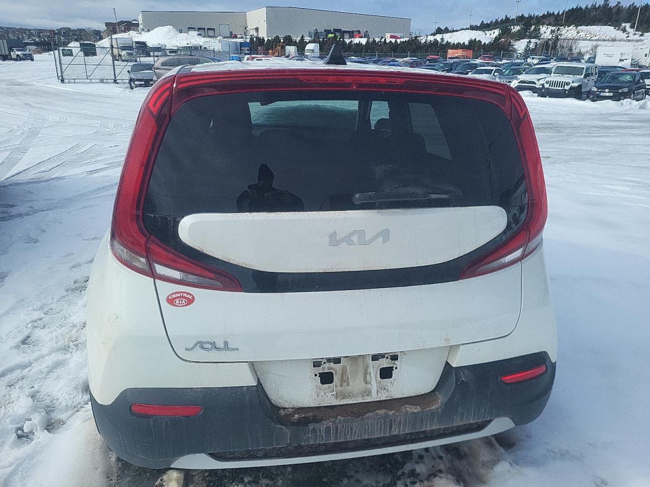 2022 KIA SOUL EX VIN:KNDJ33AU2N7173869