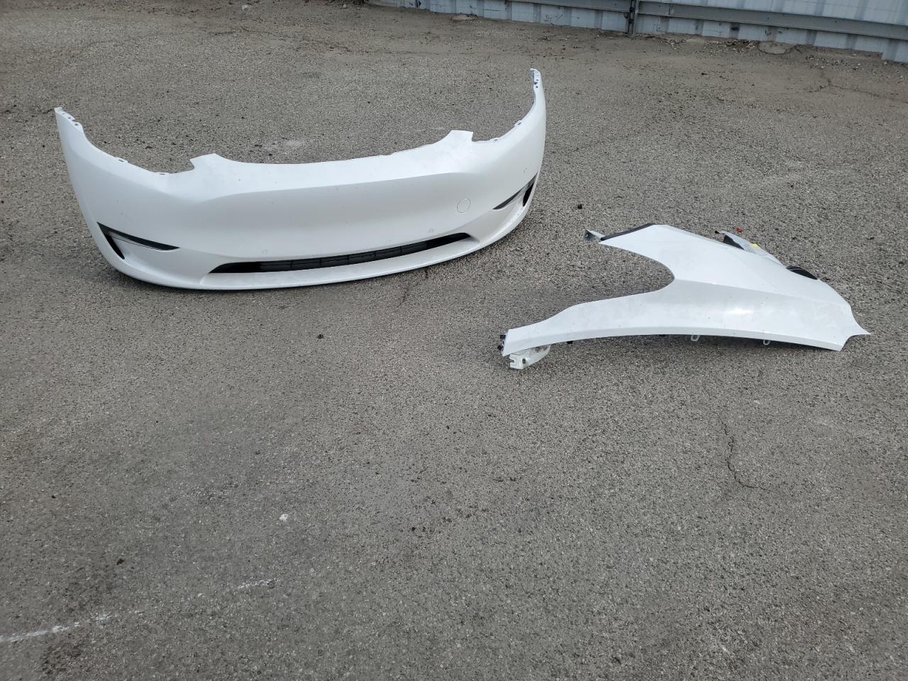 2022 TESLA MODEL Y  VIN:7SAYGDEE4NF443631
