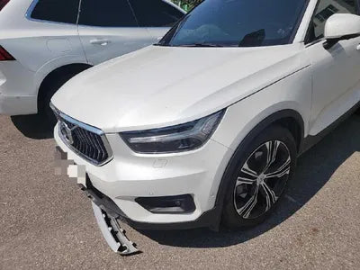 2020 Volvo XC40 VIN: