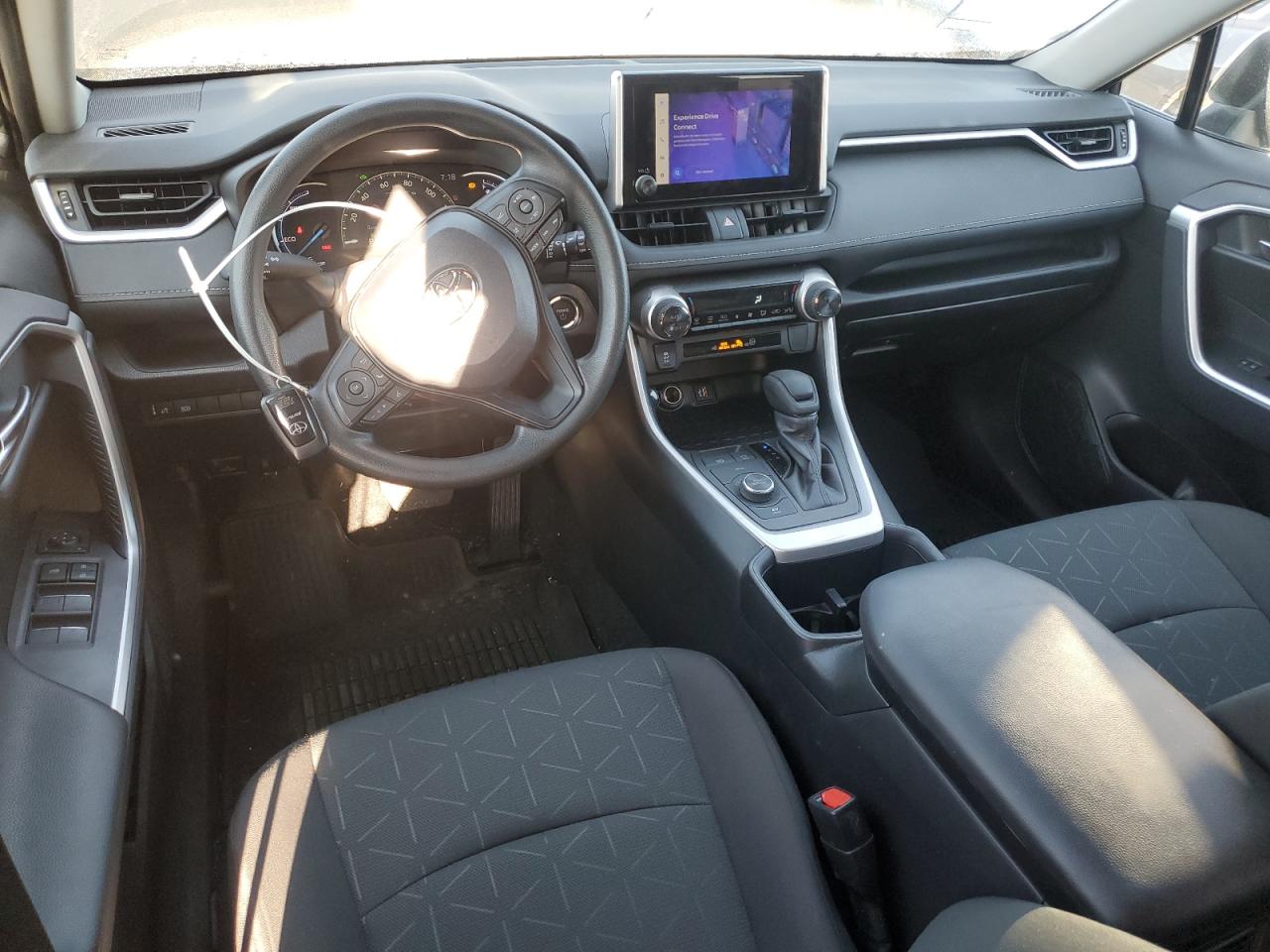 2024 TOYOTA RAV4 XLE VIN:2T3RWRFV5RW205528