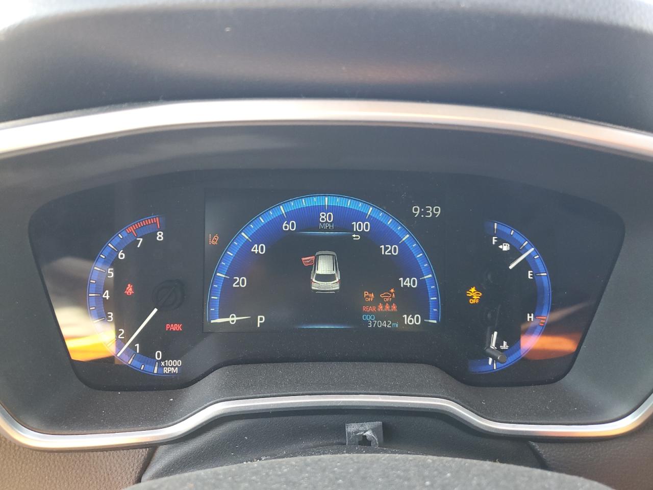 2022 TOYOTA COROLLA CROSS XLE VIN:7MUDAABG4NV039585