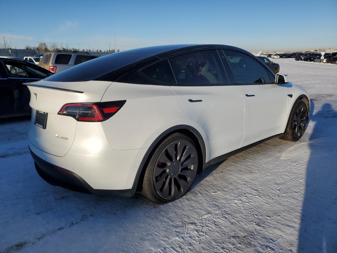 2022 TESLA MODEL Y  VIN:7SAYGDEF2NF326025