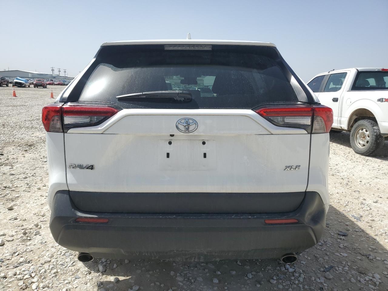 2022 TOYOTA RAV4 XLE VIN:2T3W1RFV2NW205353