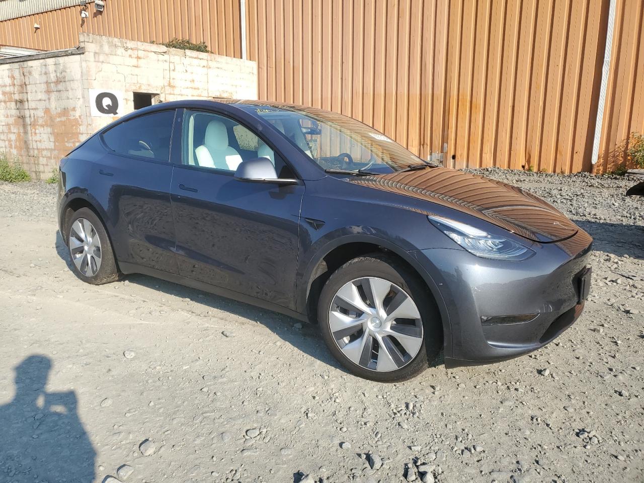 2023 TESLA MODEL Y  VIN:7SAYGDEE8PF589095