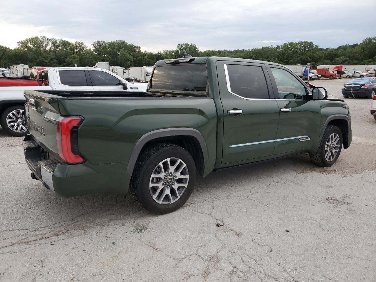 2023 TOYOTA TUNDRA CREWMAX PLATINUM VIN:5TFMC5DB7PX015775