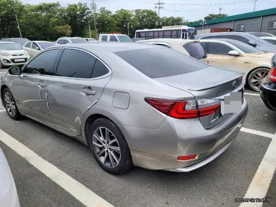 2018 Lexus ES 300 VIN: