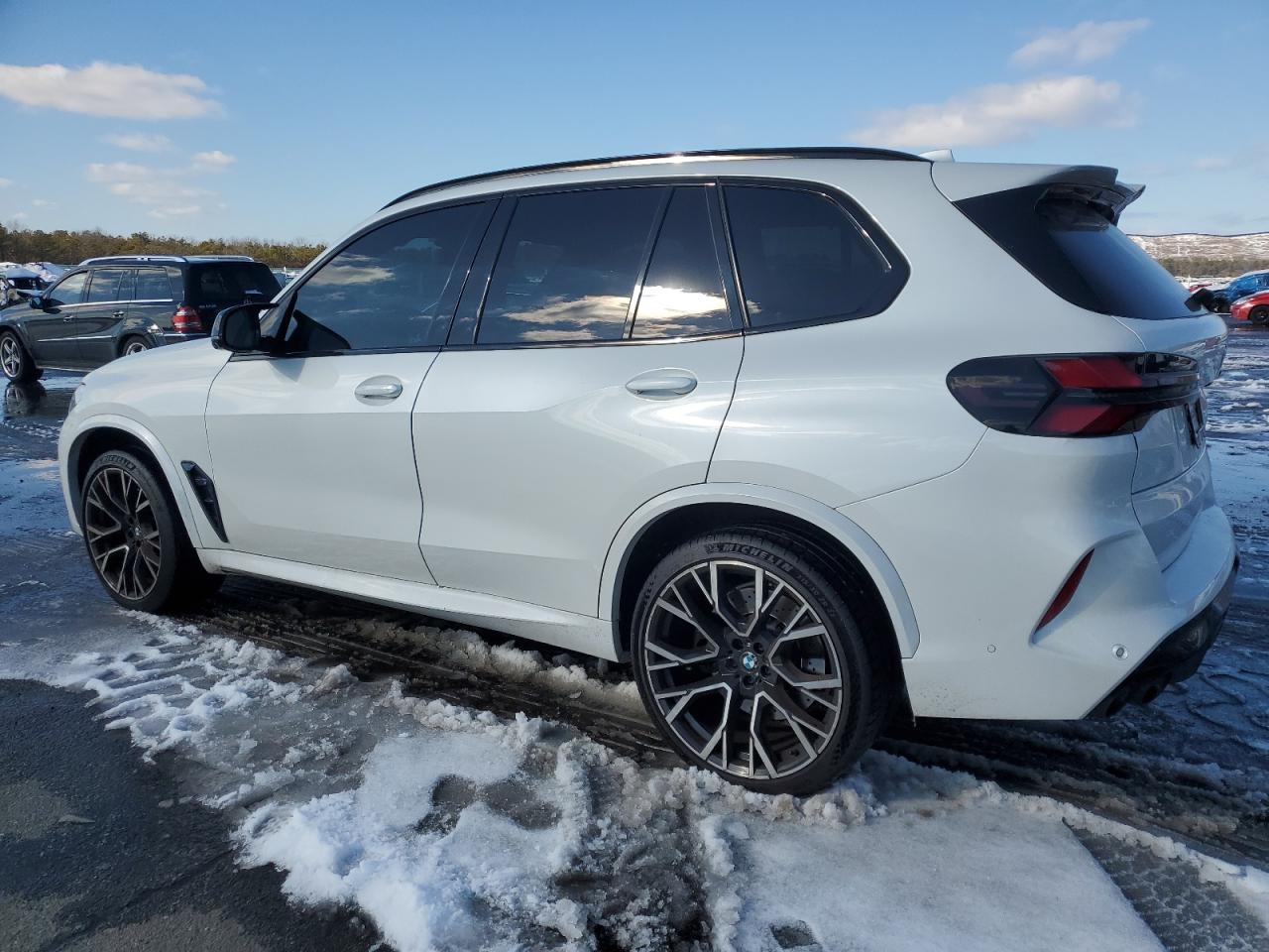 2022 BMW X5 M VIN:5YMJU0C05N9J55013