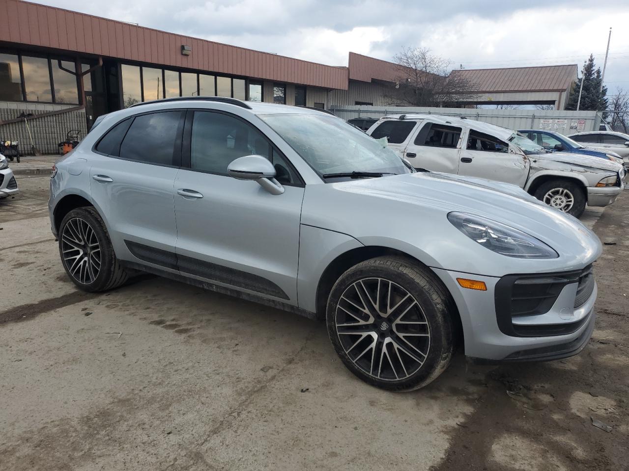 2024 PORSCHE MACAN BASE VIN:WP1AA2A54RLB10941