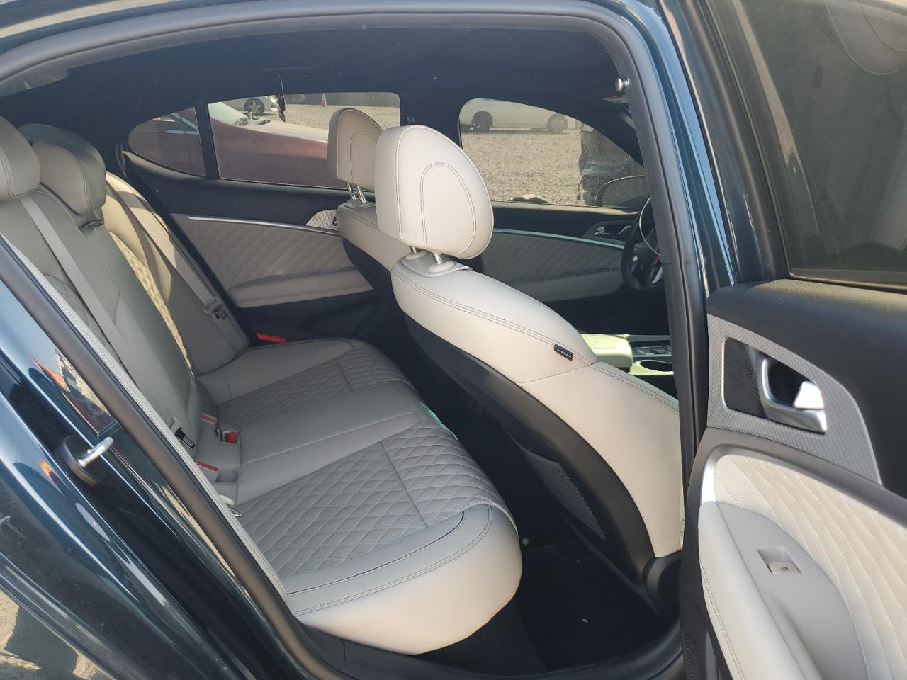 2022 GENESIS G70 BASE VIN:KMTG54TE5NU097499