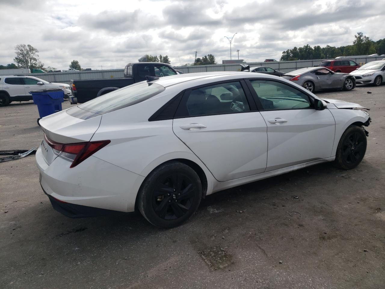 2023 HYUNDAI ELANTRA SEL VIN:5NPLM4AG7PH105877