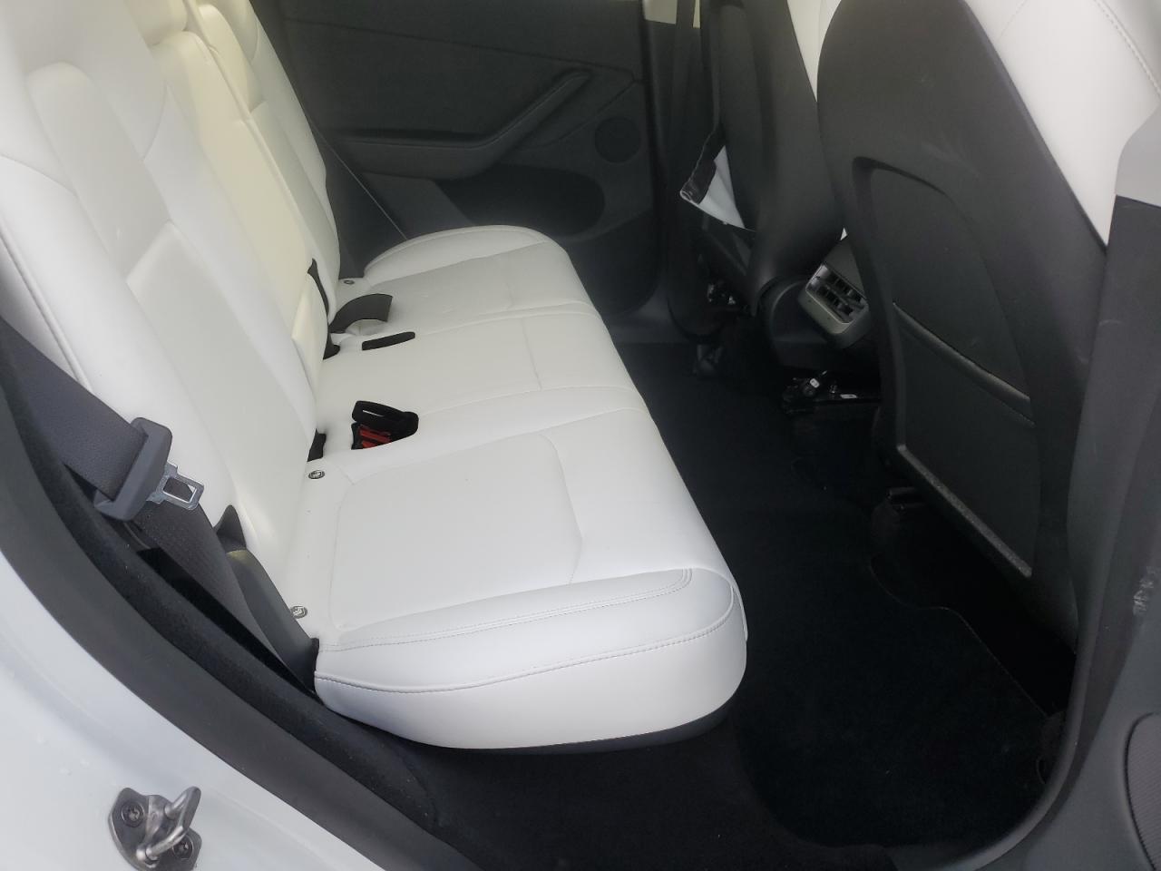 2024 TESLA MODEL Y  VIN:7SAYGDEE0RA308715