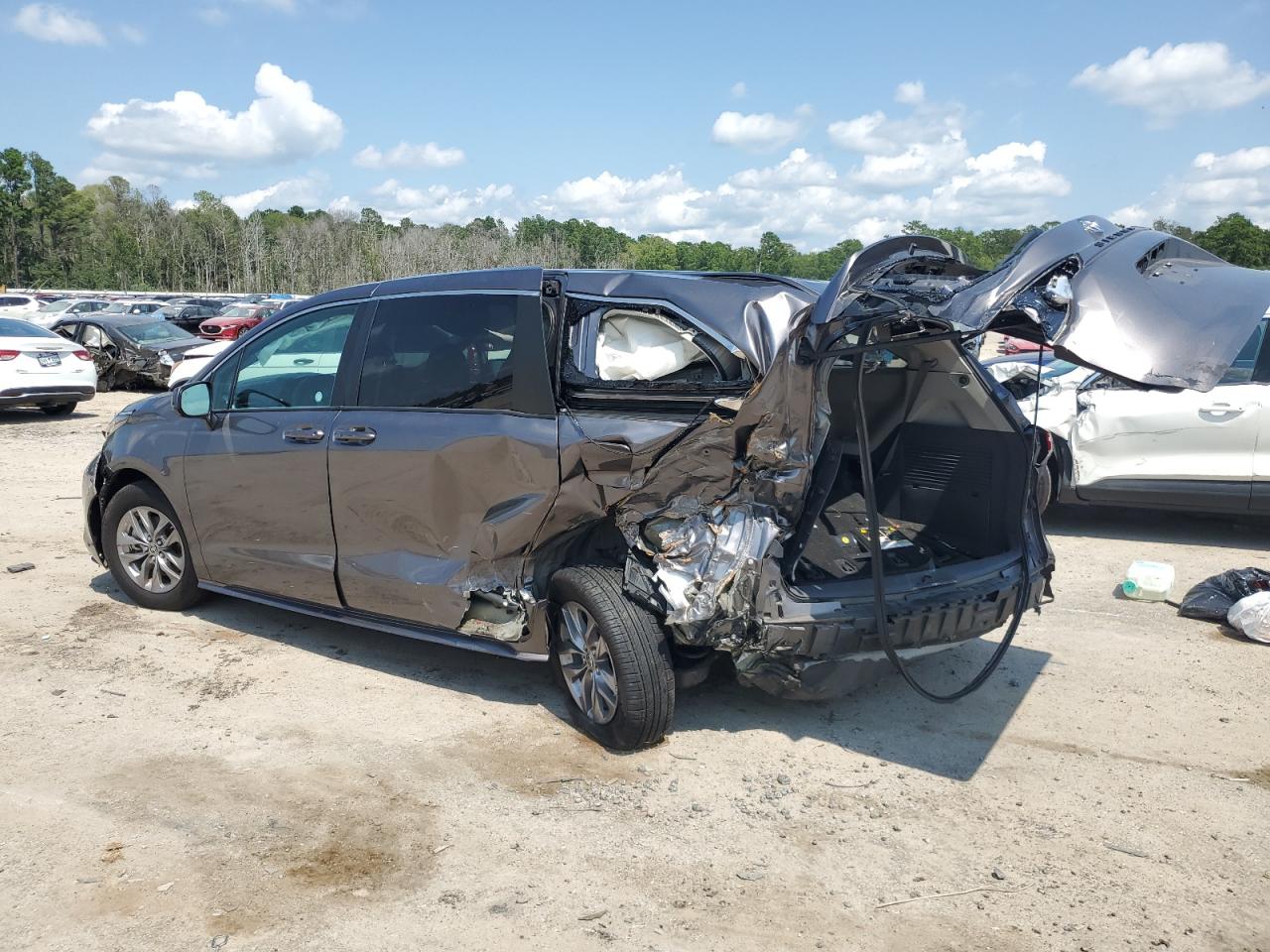 2022 TOYOTA SIENNA LE VIN:5TDKRKECXNS075922