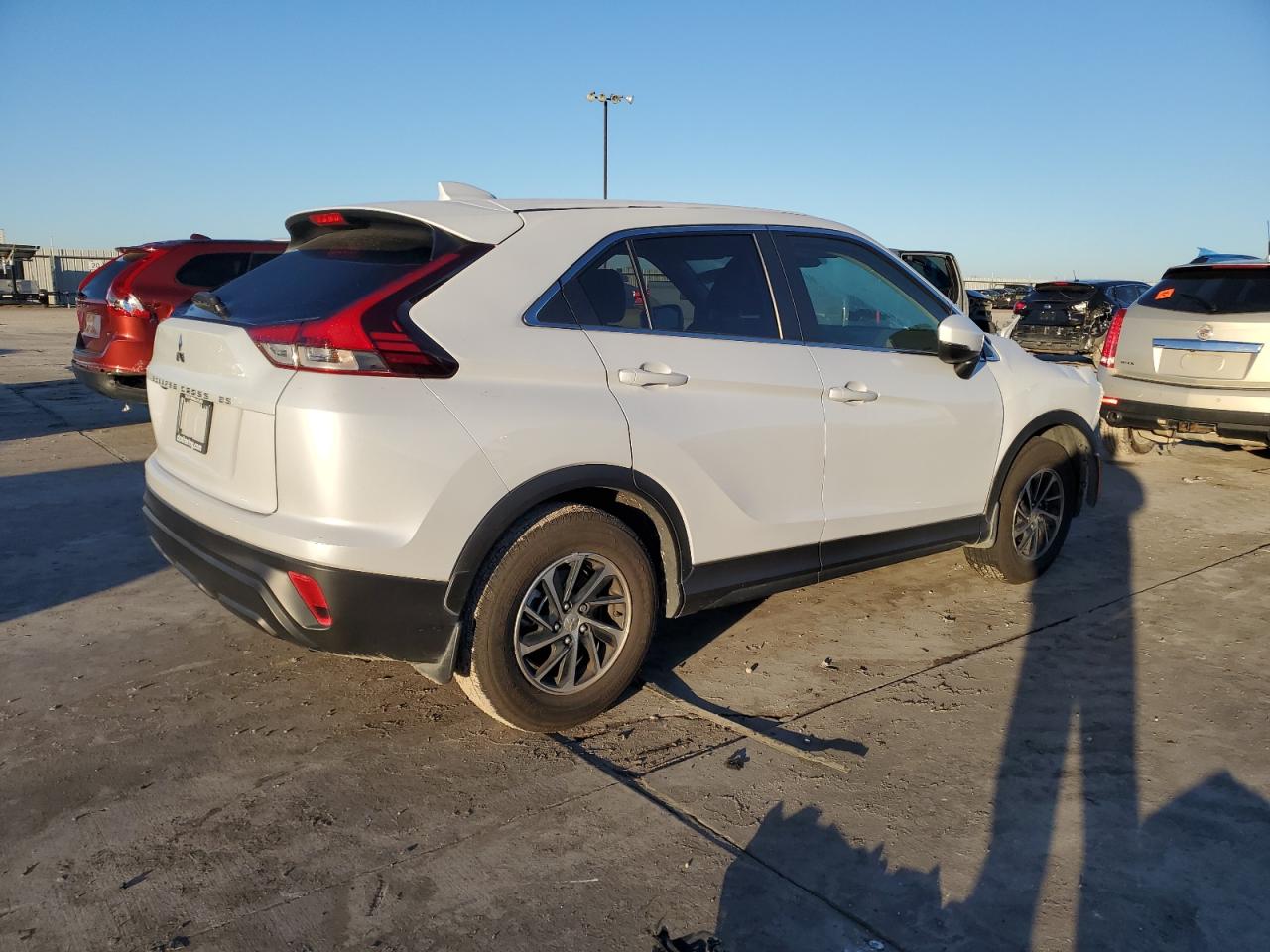 2022 MITSUBISHI ECLIPSE CROSS ES VIN:JA4ASUAA8NZ044628