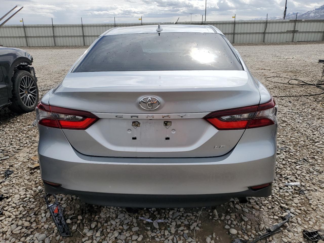 2022 TOYOTA CAMRY LE VIN:4T1C11AKXNU637974