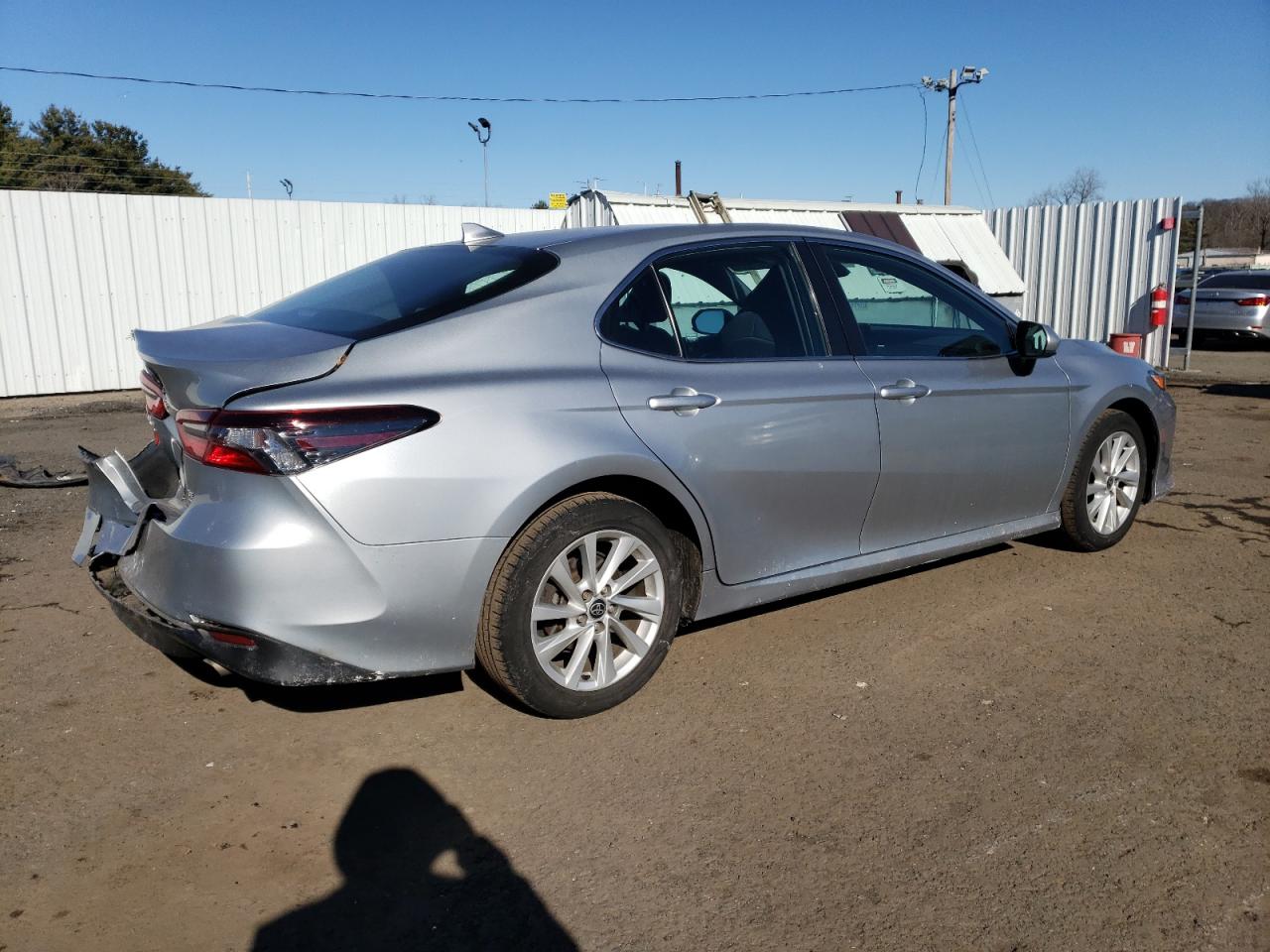 2022 TOYOTA CAMRY LE VIN:4T1C11BKXNU065254