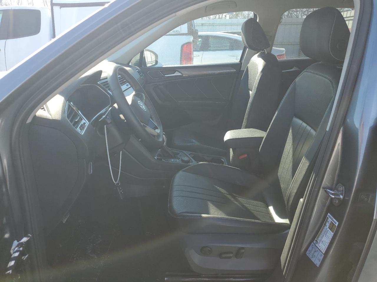 2022 VOLKSWAGEN TIGUAN SE VIN:3VV2B7AX5NM035341