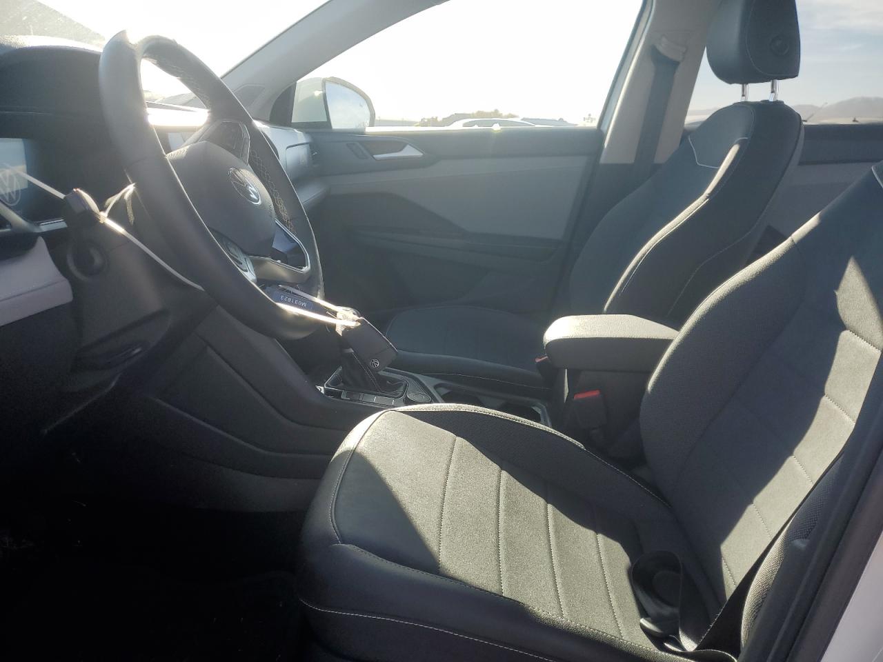 2024 VOLKSWAGEN TAOS SE VIN:3VVVX7B24RM031823