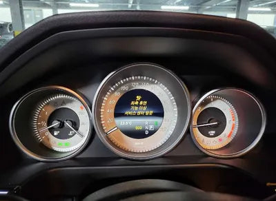 2016 Mercedes-Benz E 220 VIN: