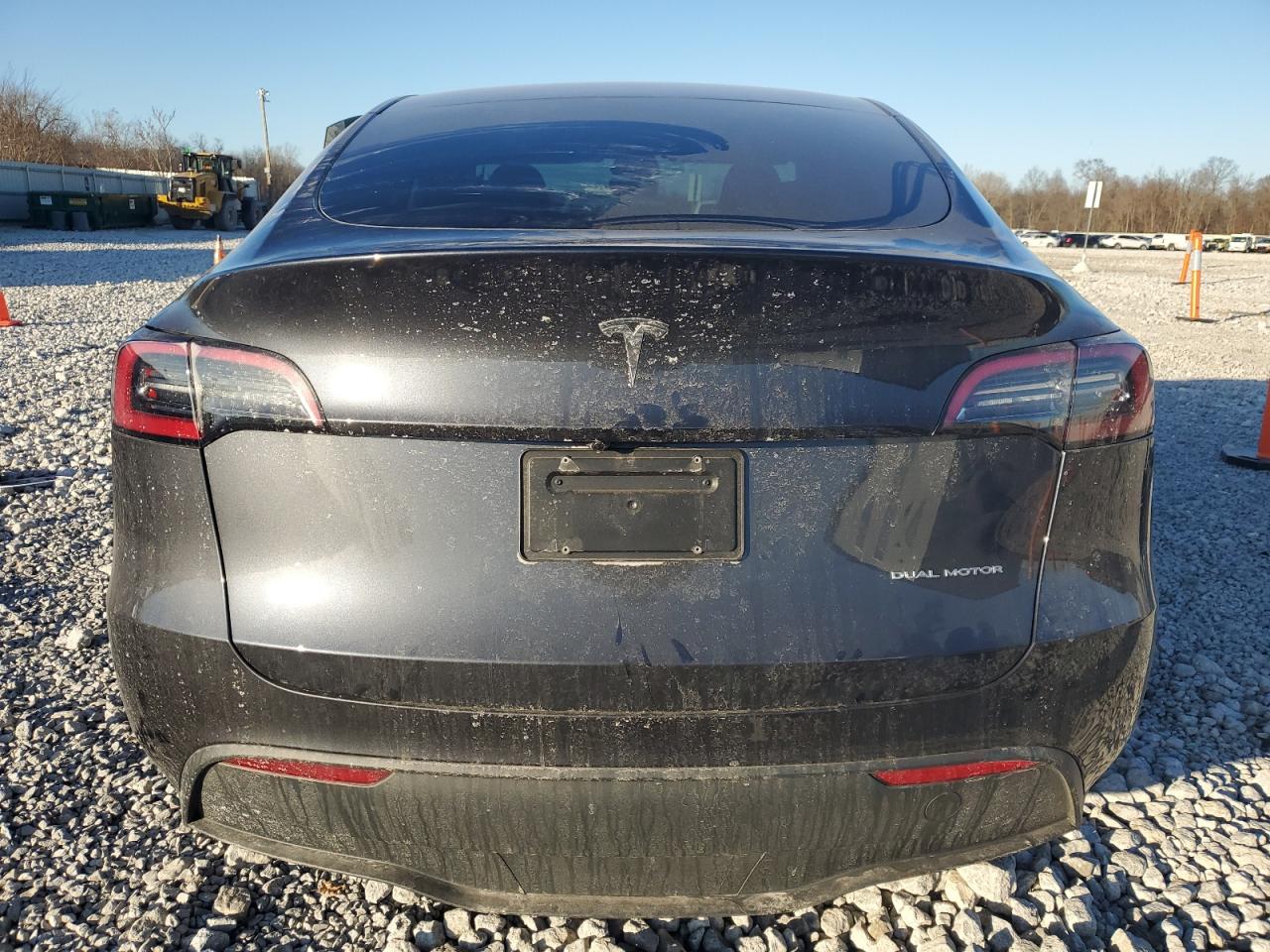 2024 TESLA MODEL Y  VIN:7SAYGDEE2RA274700