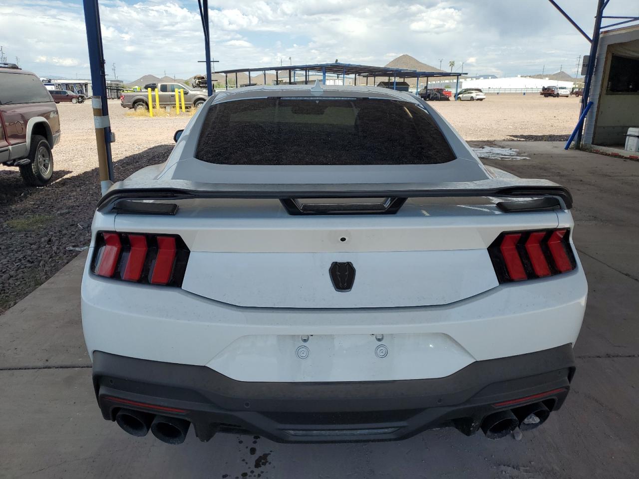 2024 FORD MUSTANG DARK HORSE VIN:1FA6P8R09R5501370