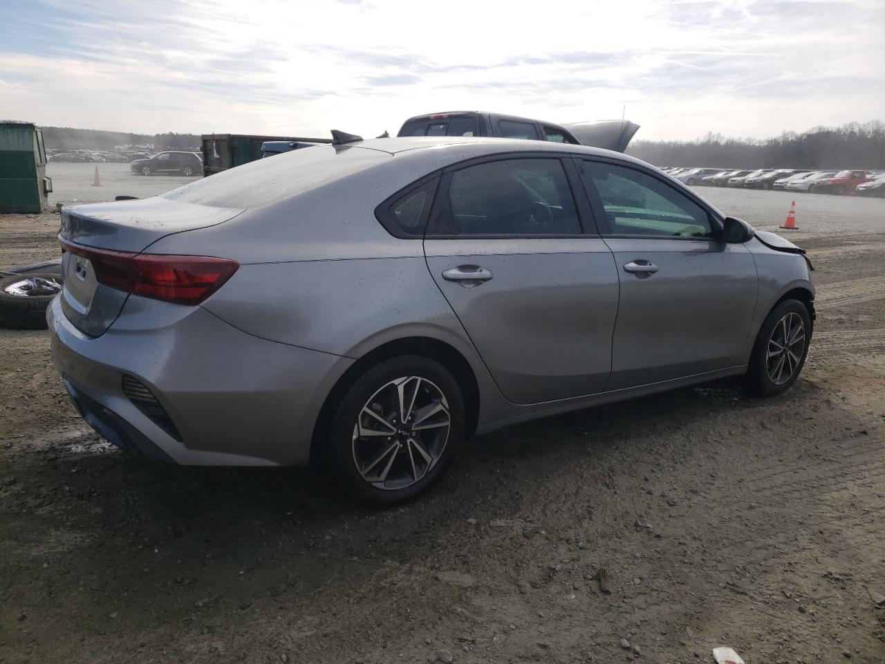 2022 KIA FORTE FE VIN:3KPF24AD3NE461463