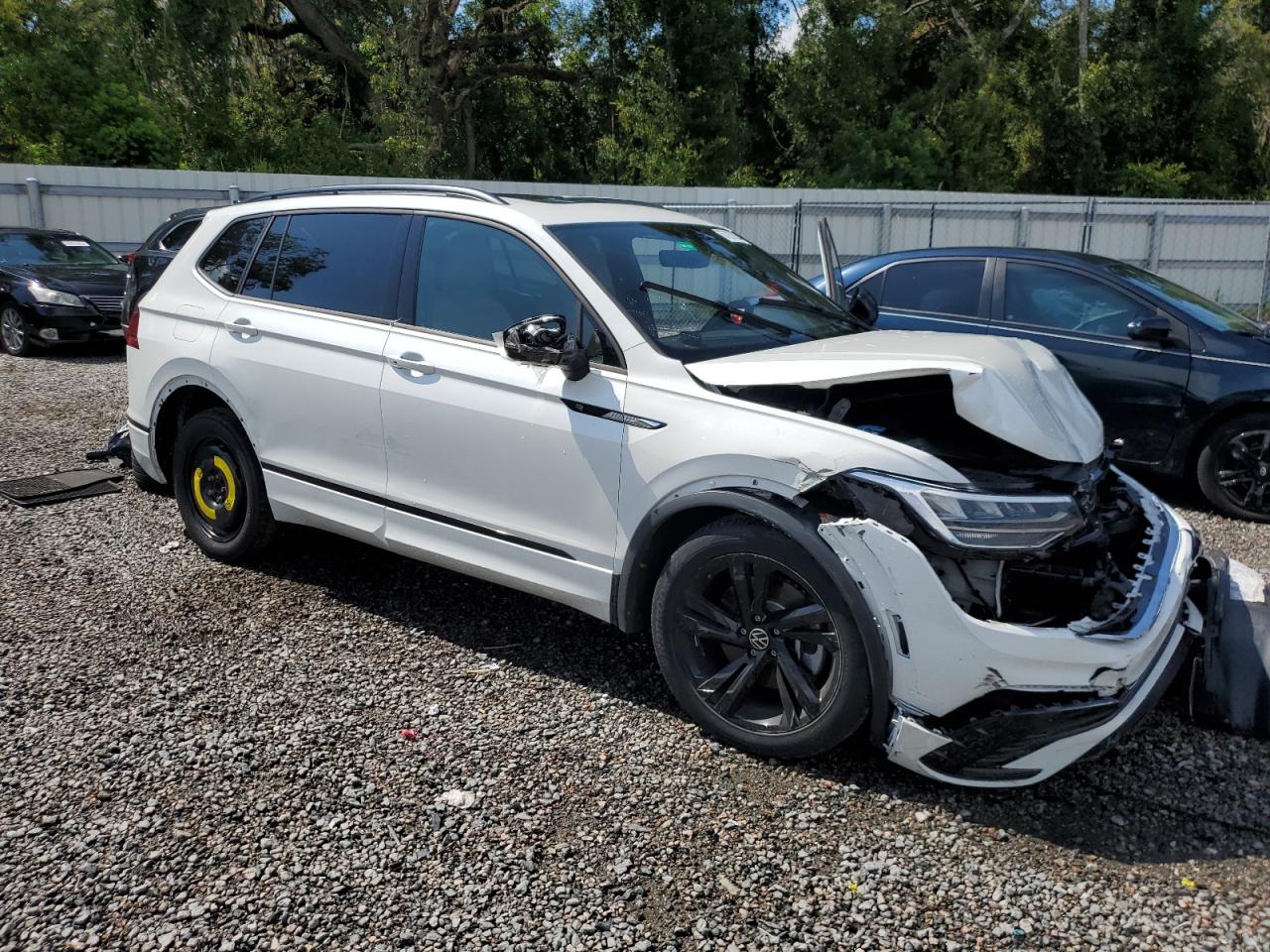 2023 VOLKSWAGEN TIGUAN SE R-LINE BLACK VIN:3VVCB7AX7PM074763