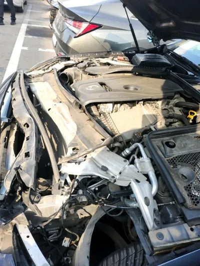 2015 Mercedes-Benz C 200 VIN: