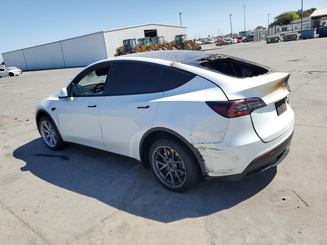 2023 TESLA MODEL Y  VIN:7SAYGAEE0PF640183