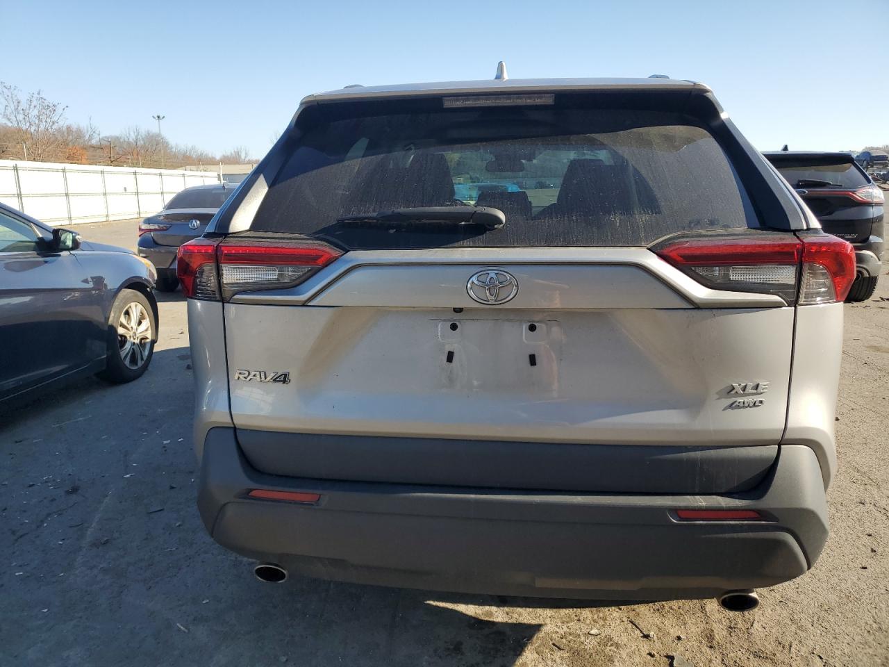 2022 TOYOTA RAV4 XLE VIN:2T3P1RFV2NW275200