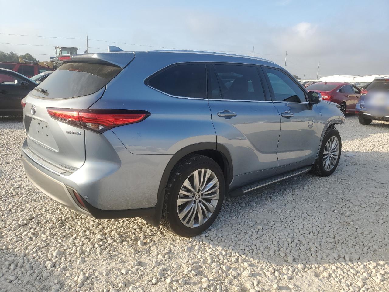 2023 TOYOTA HIGHLANDER HYBRID PLATINUM VIN:5TDFARAH6PS524020