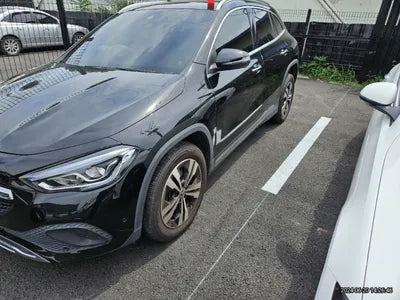 2021 Mercedes-Benz GLA 220 VIN: