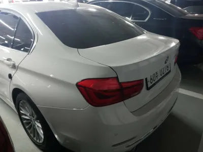 2017 BMW 320 000WBA8A9101HK823 VIN:000WBA8A9101HK823