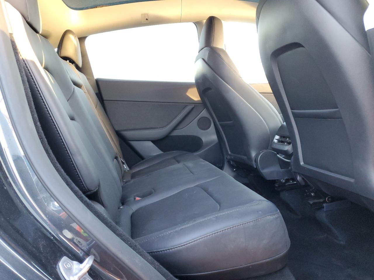 2024 TESLA MODEL Y  VIN:7SAYGDED5RF034308