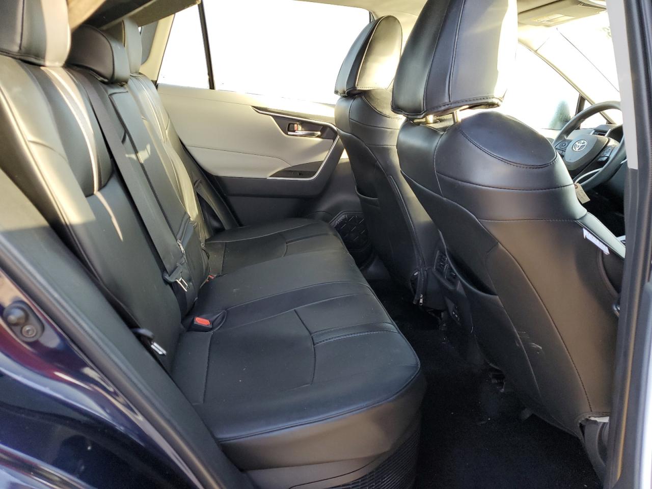 2022 TOYOTA RAV4 XLE VIN:4T3RWRFV9NU057572