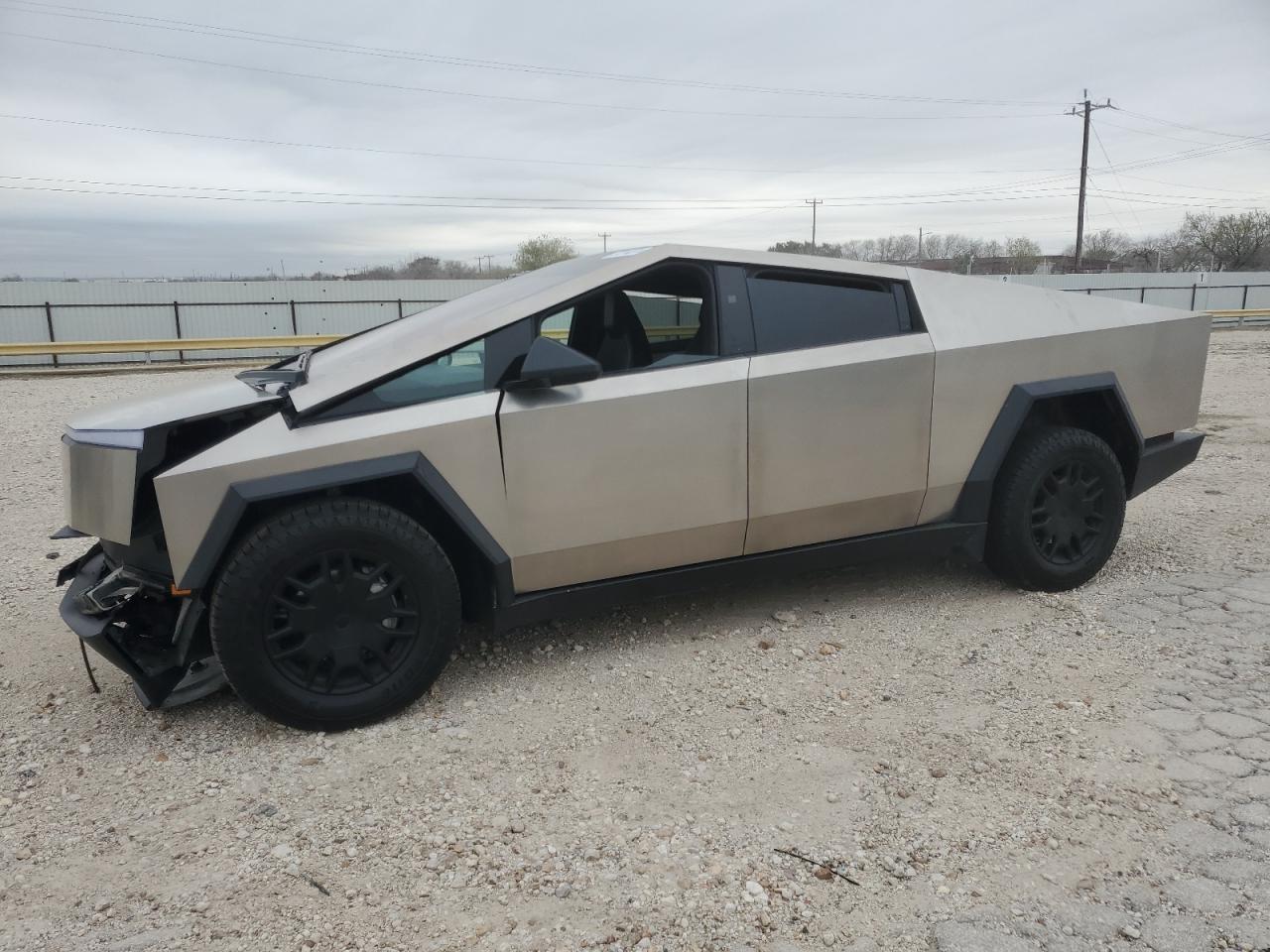 2024 TESLA CYBERTRUCK  VIN:7G2CEHED3RA000771