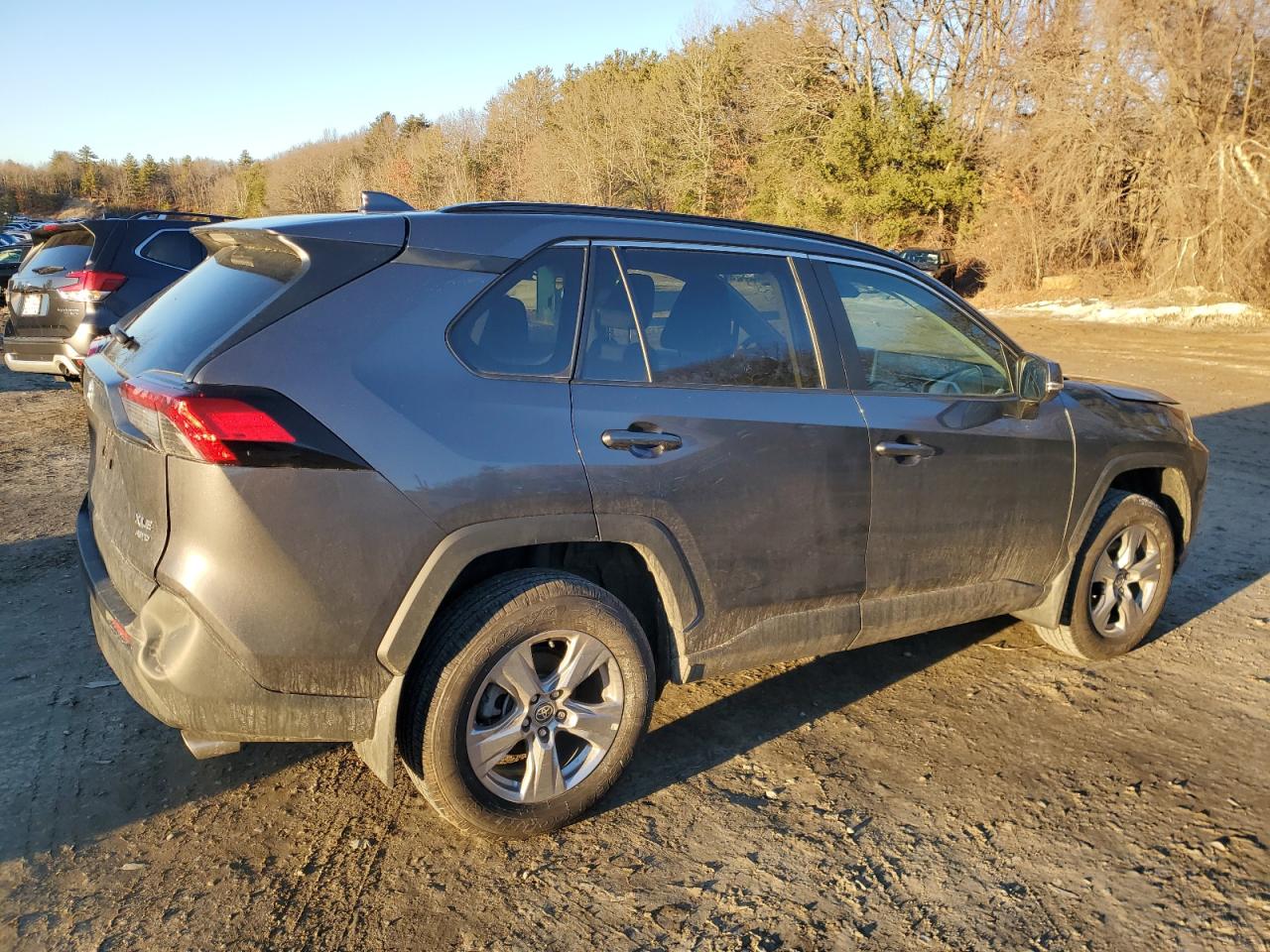 2024 TOYOTA RAV4 XLE VIN:2T3P1RFV4RC437108