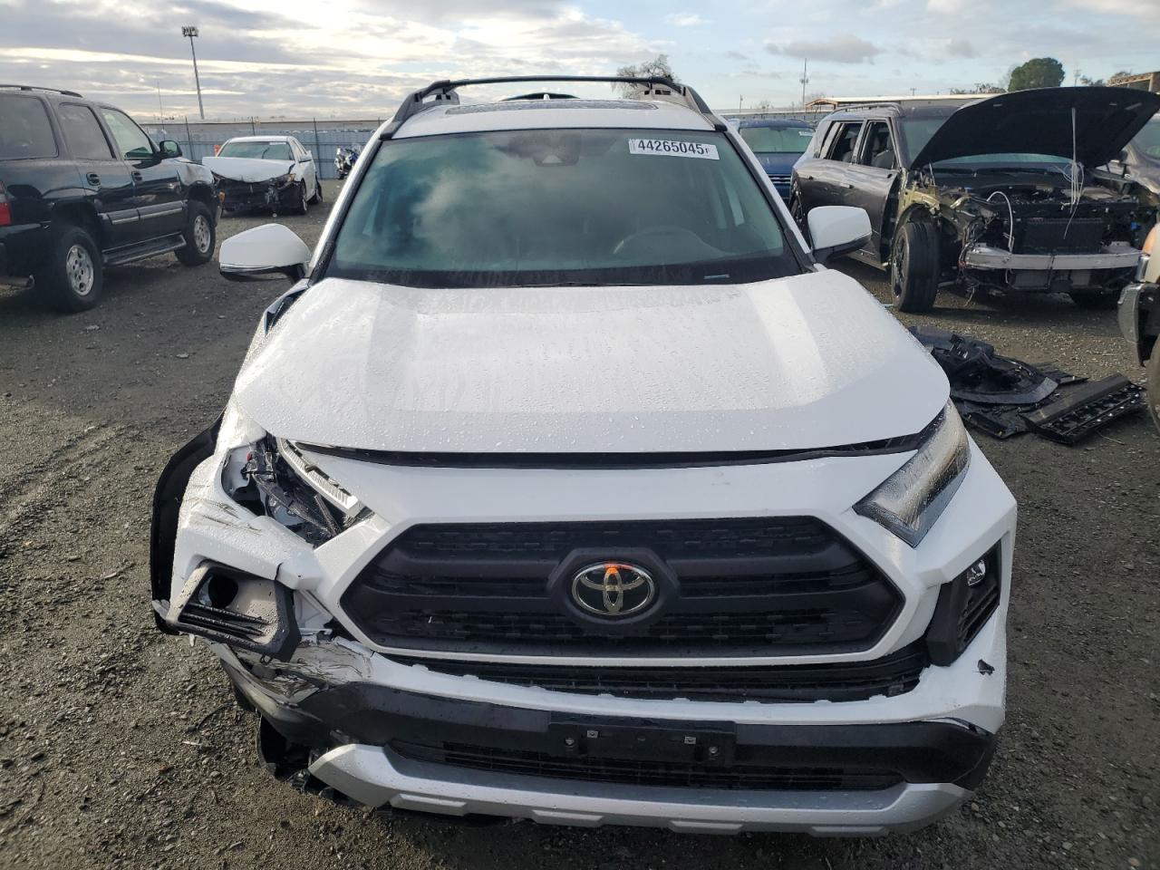 2024 TOYOTA RAV4 ADVENTURE VIN:2T3J1RFV0RW489615