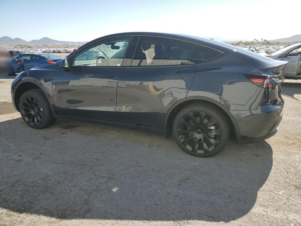 2024 TESLA MODEL Y  VIN:7SAYGDED4RF017872