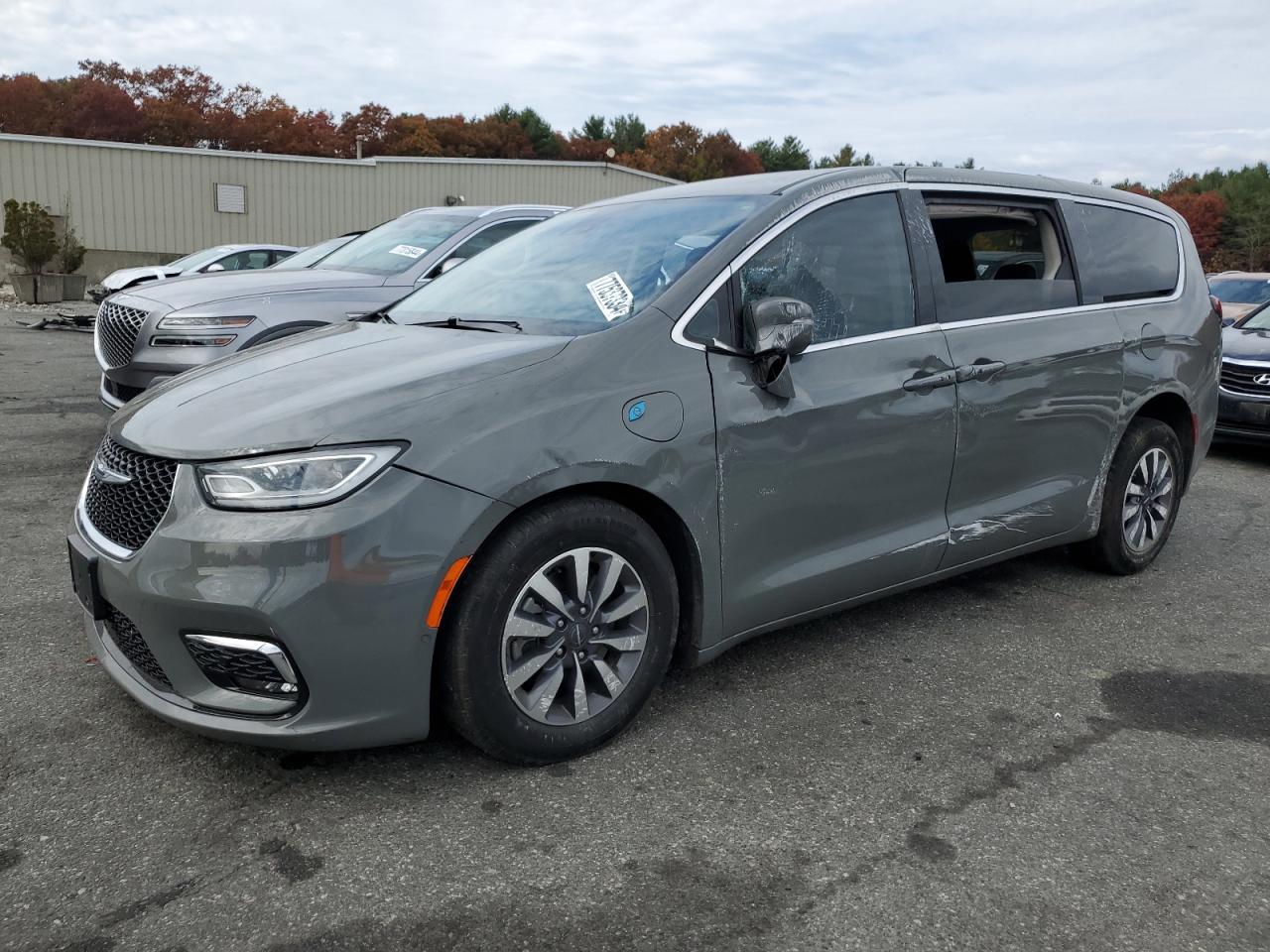 2022 CHRYSLER PACIFICA HYBRID TOURING L VIN:2C4RC1L76NR124235