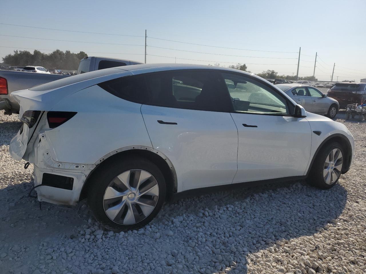 2023 TESLA MODEL Y  VIN:7SAYGDEE8PA122868