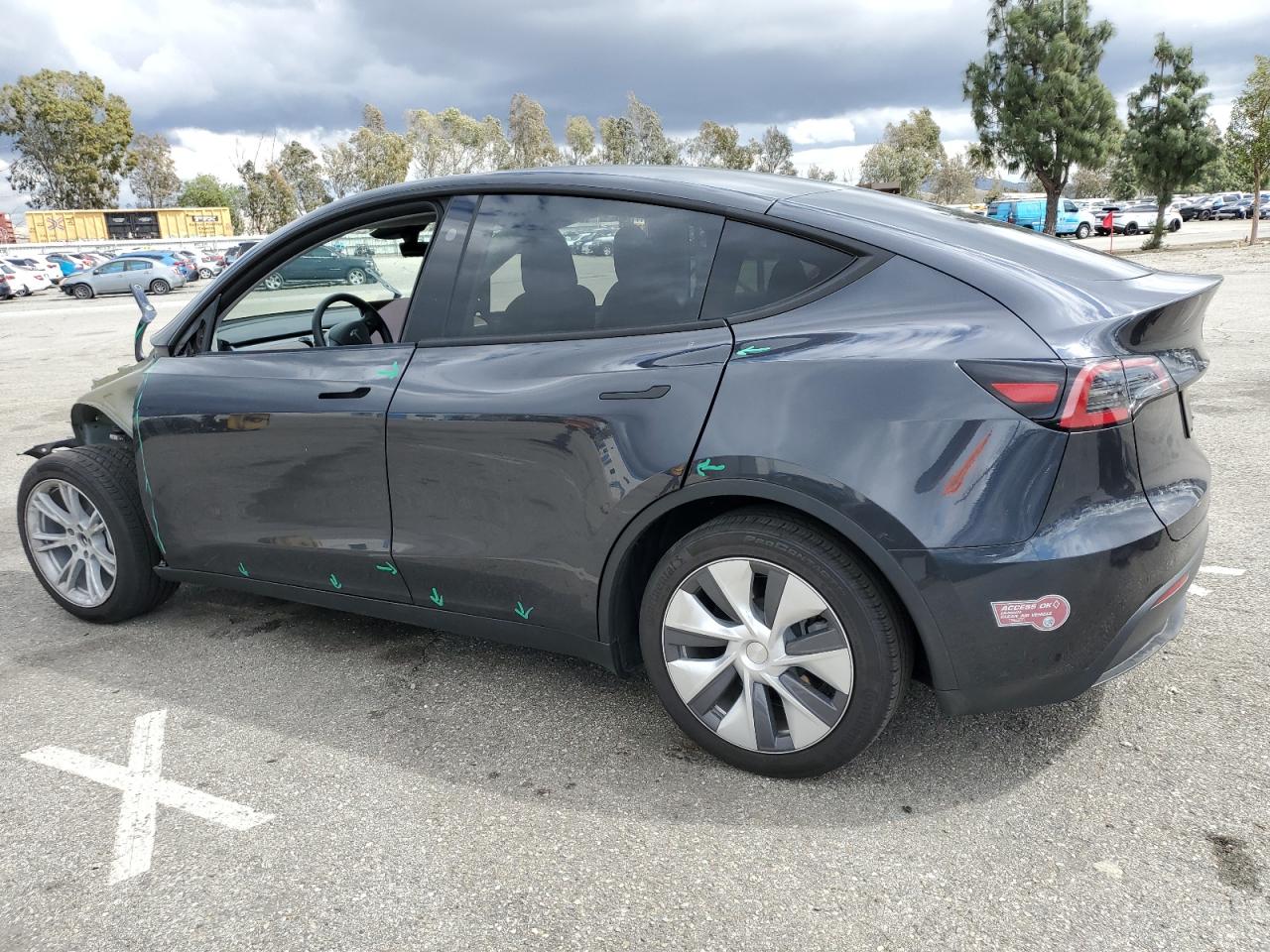 2024 TESLA MODEL Y  VIN:7SAYGDED2RF091436