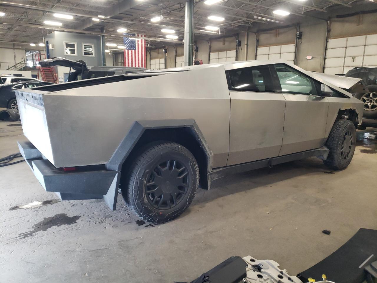 2024 TESLA CYBERTRUCK  VIN:7G2CEHEDXRA010522