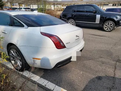 2016 Jaguar XJ SAJAA229XGNV99979 VIN:SAJAA229XGNV99979