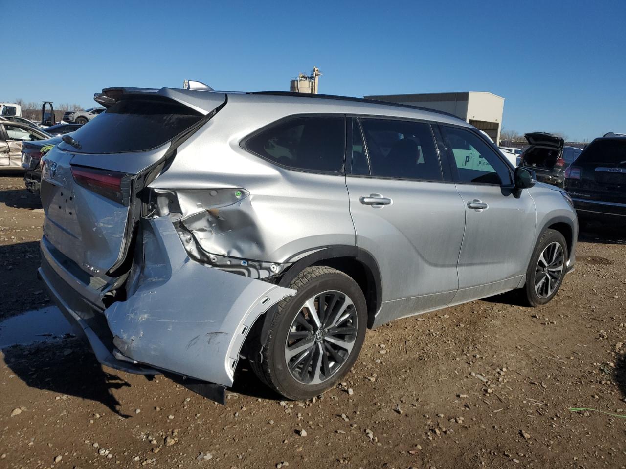 2022 TOYOTA HIGHLANDER XSE VIN:5TDJZRBH3NS188843
