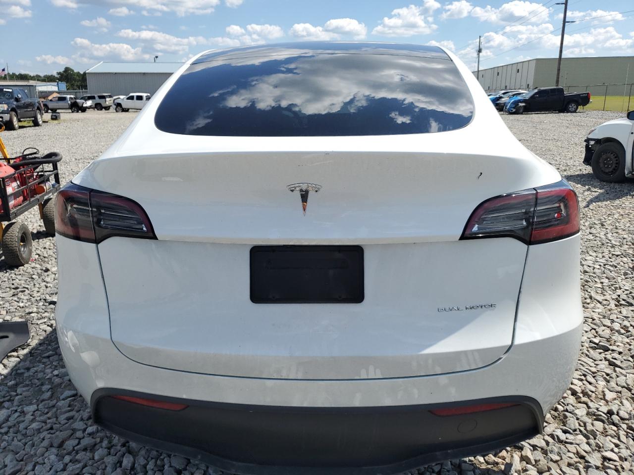 2023 TESLA MODEL Y  VIN:7SAYGDEE2PF794816