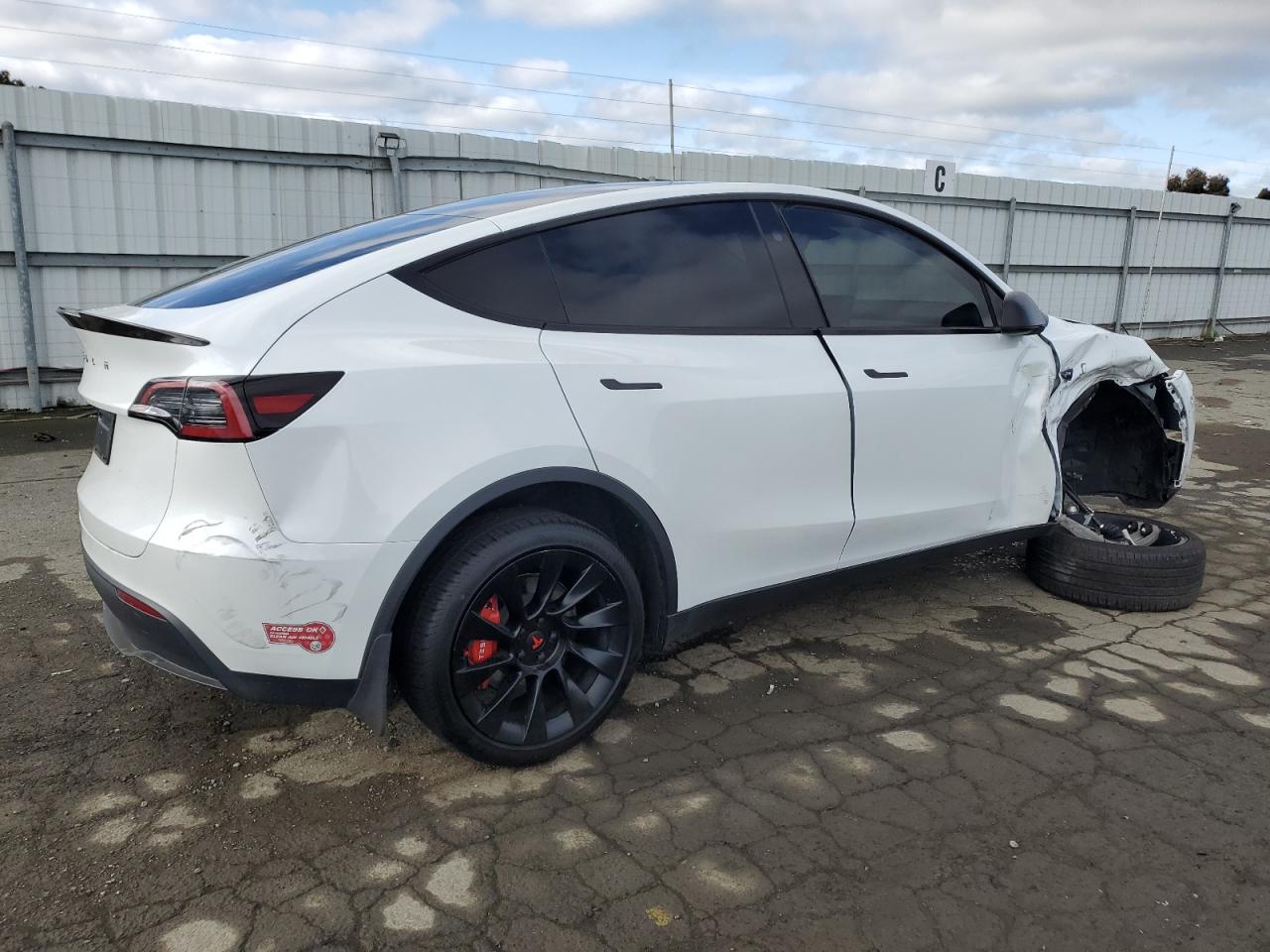 2023 TESLA MODEL Y  VIN:7SAYGDEE9PF834390