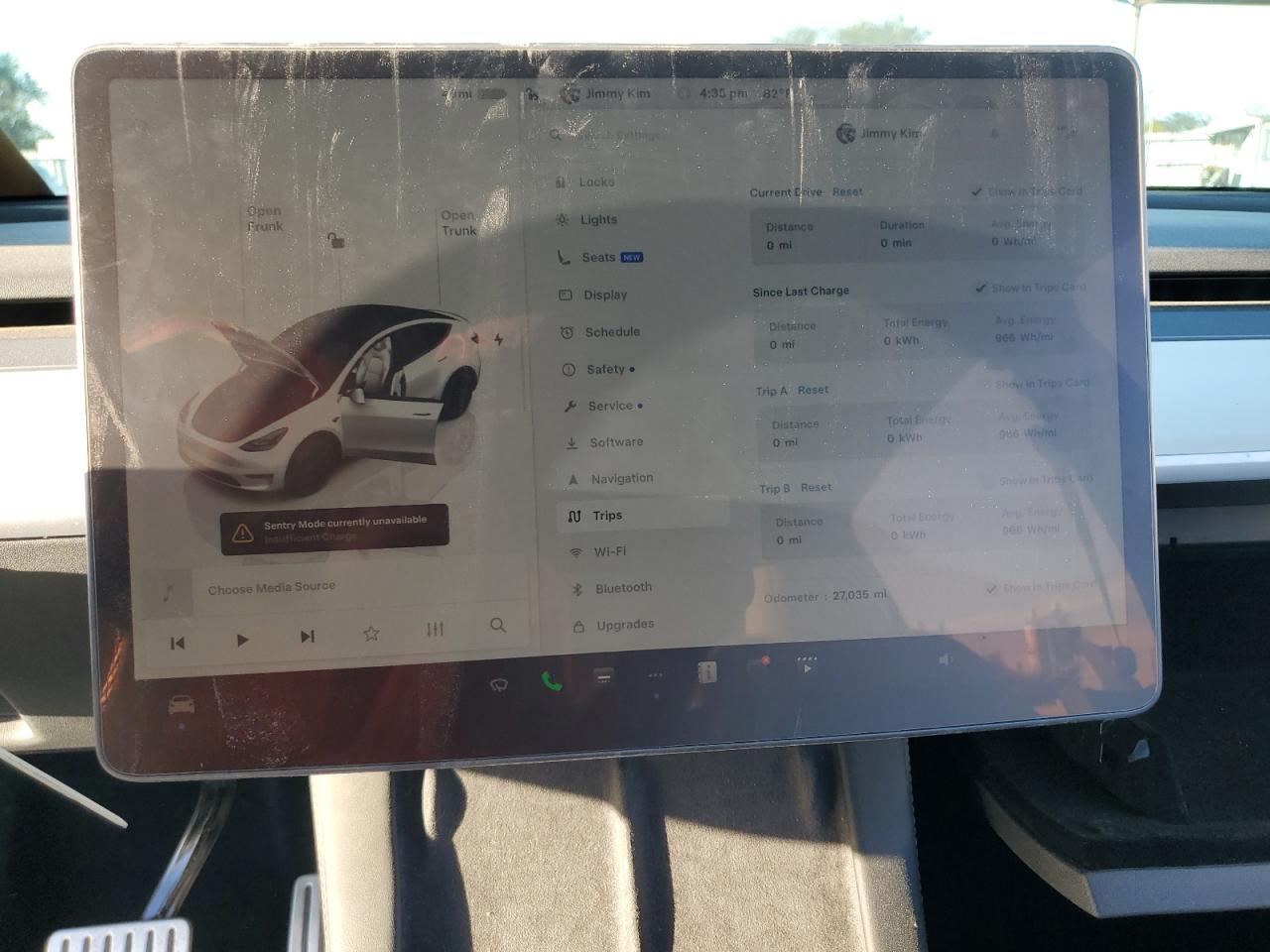 2023 TESLA MODEL Y  VIN:7SAYGDEF0PF702093