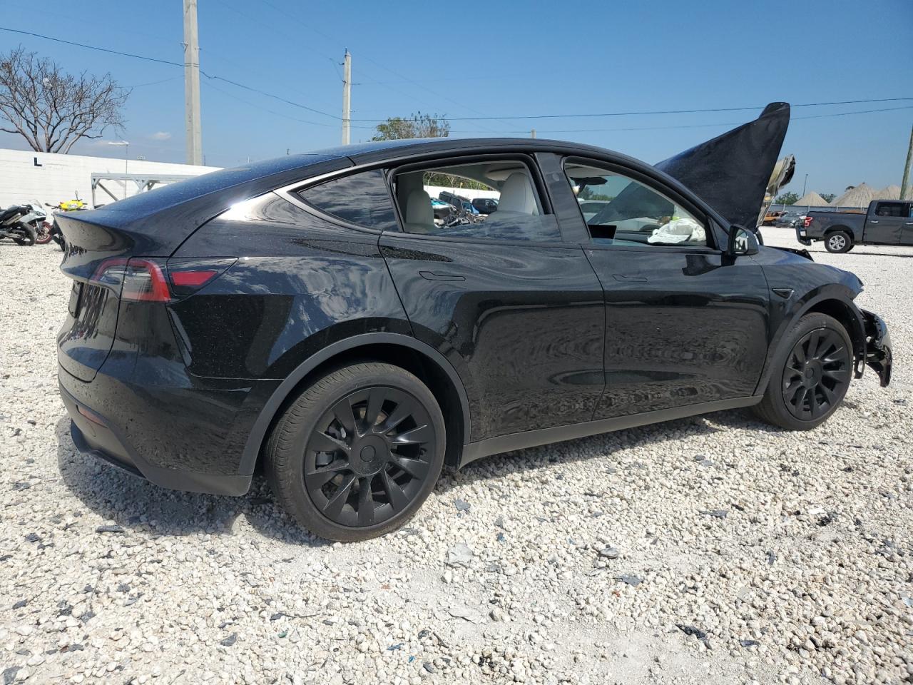 2024 TESLA MODEL Y  VIN:7SAYGDED5RF009277